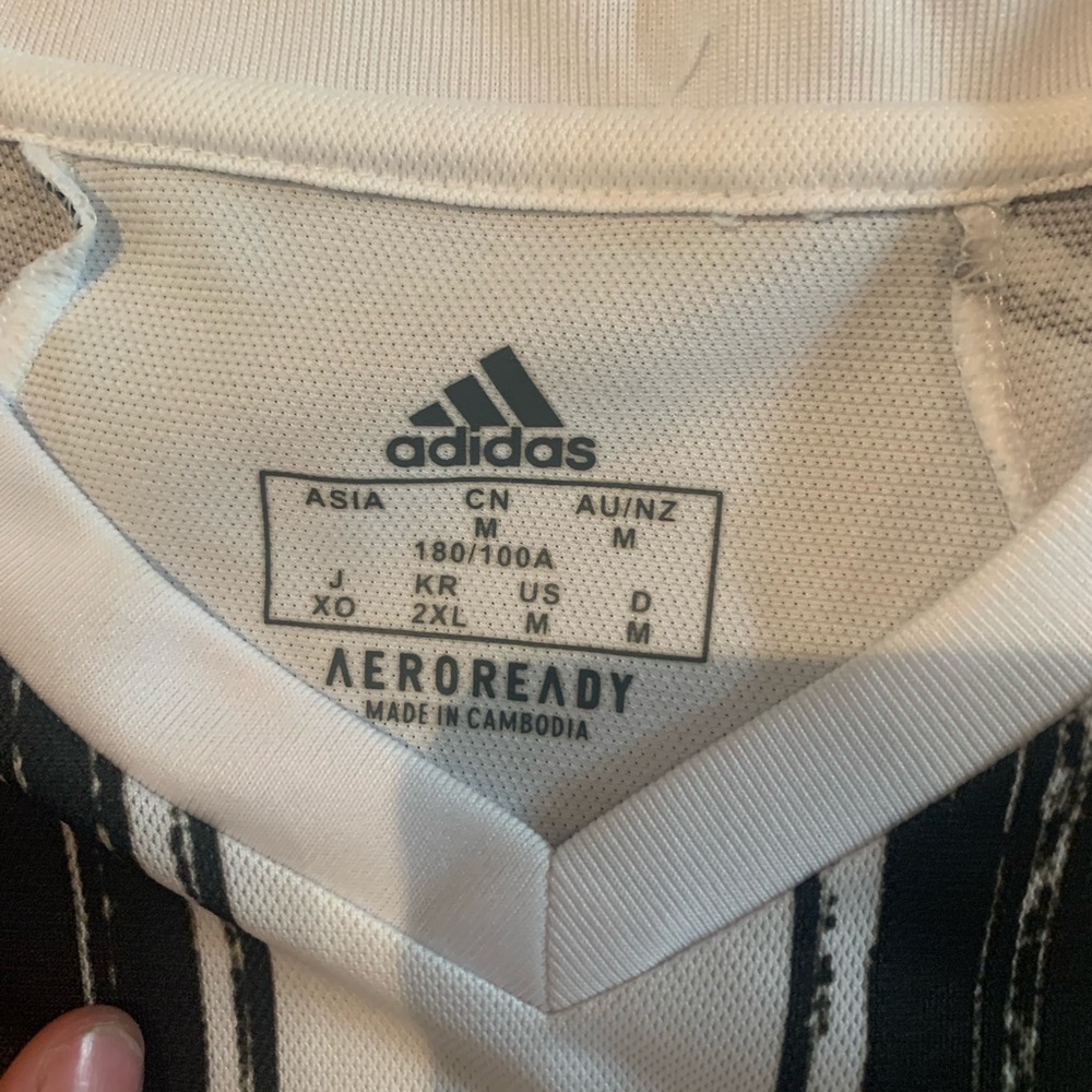 Cristiano Ronaldo Juventus kit 2020-2021